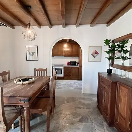 Apartment House In Pleiades Mykonos Town